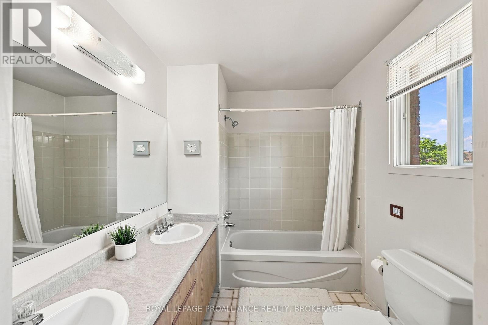 951 NEWCASTLE STREET - 39
