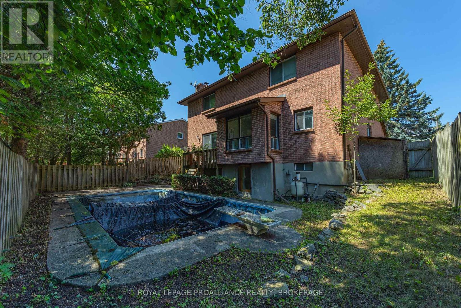 951 NEWCASTLE STREET - 4