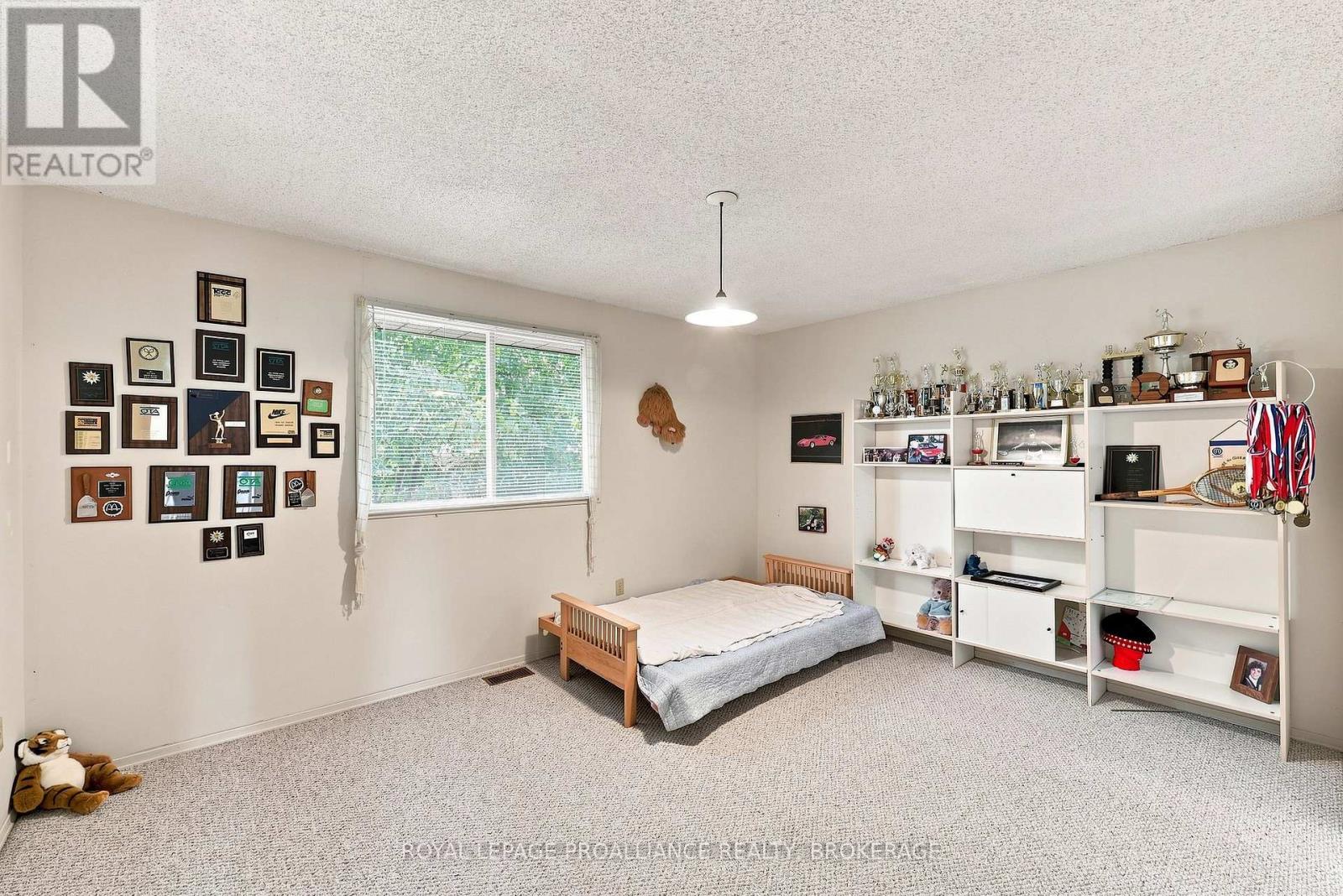 951 NEWCASTLE STREET - Image 40