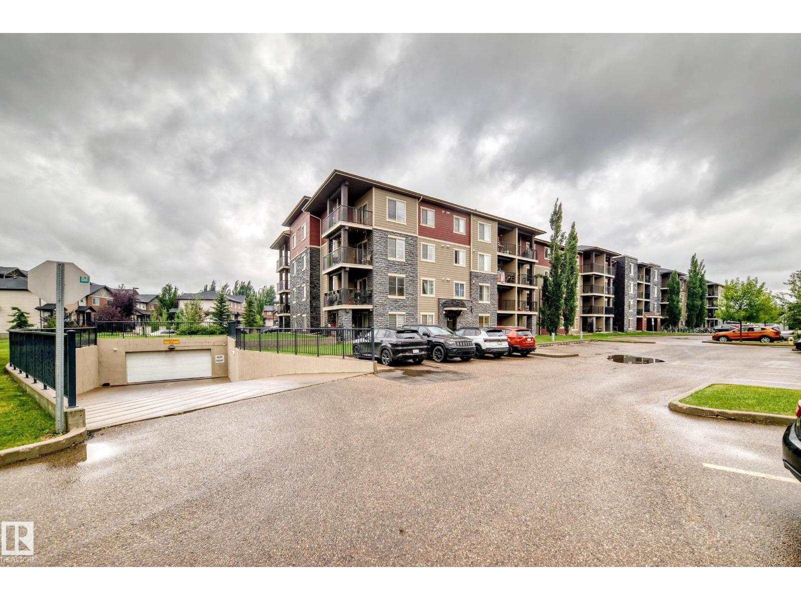 #404 12025 22 AV SW - 36