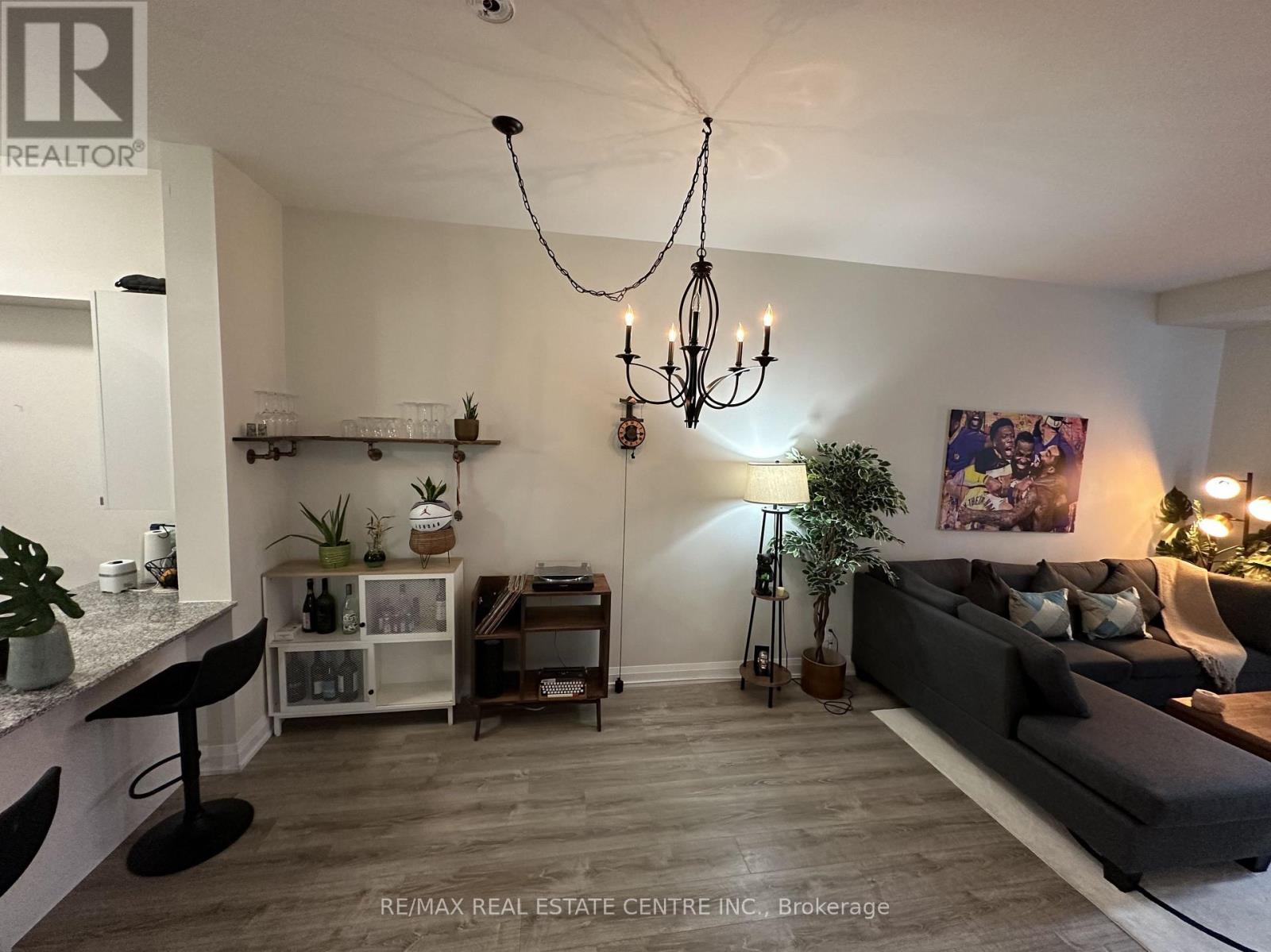 #105 3655 KINGSTON ROAD - 12