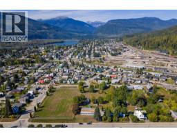 419 Edward Street, Revelstoke, BC V0E2S0 Photo 31
