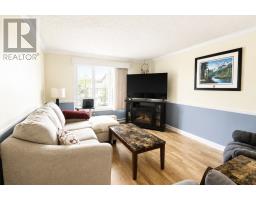 109 Farrell Drive thumbnail 4