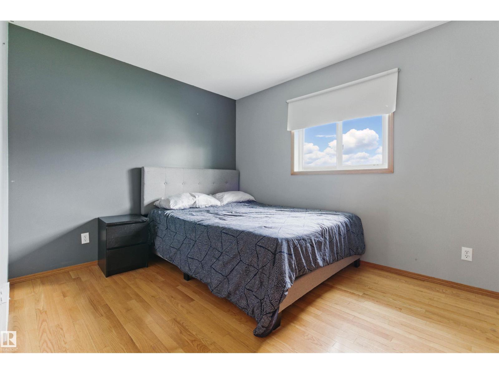 9716 160 ST NW - 13
