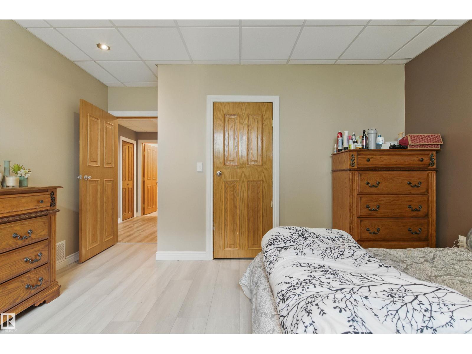 9716 160 Street NW - Photo 20