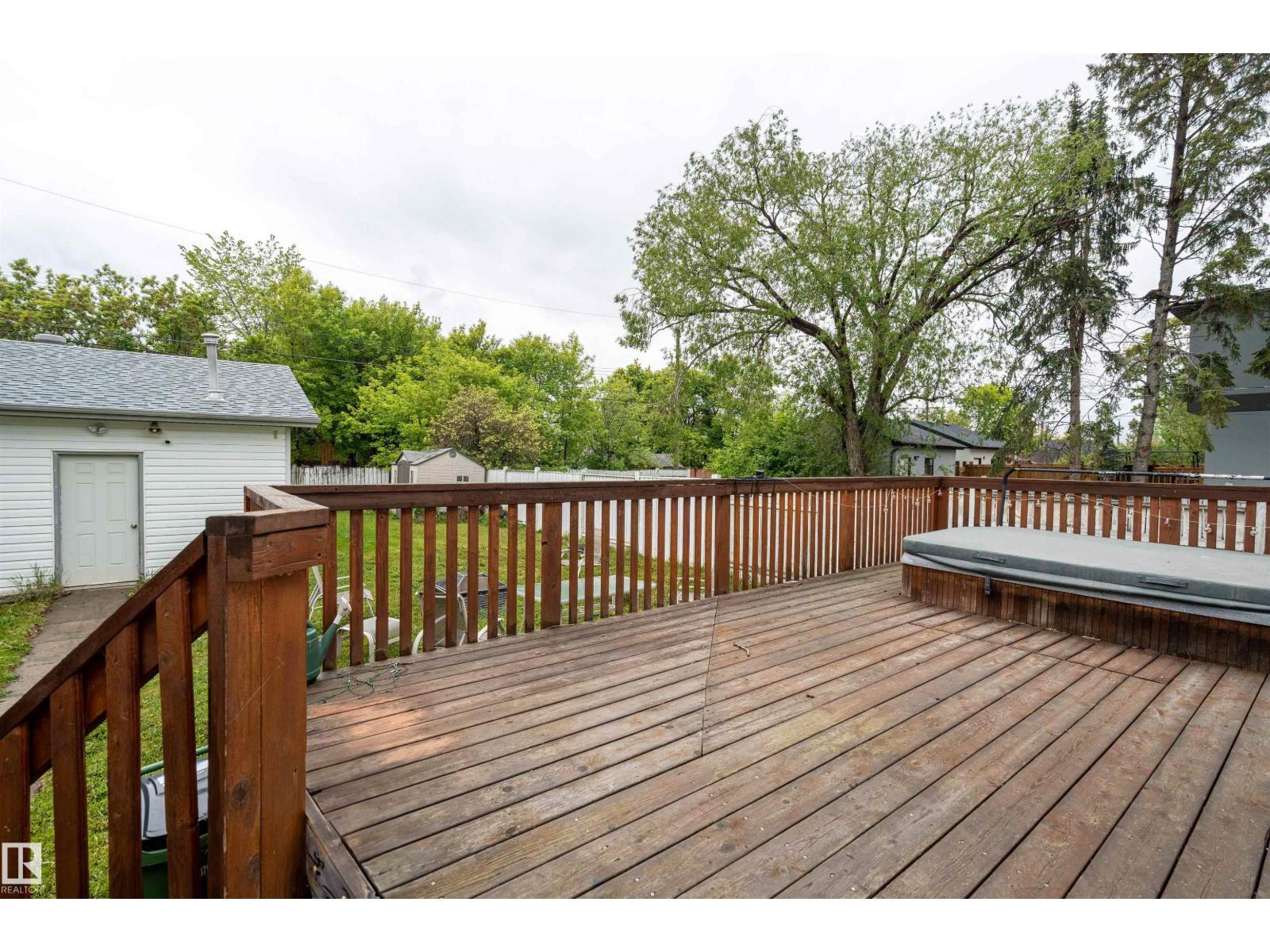 9716 160 ST NW - 23