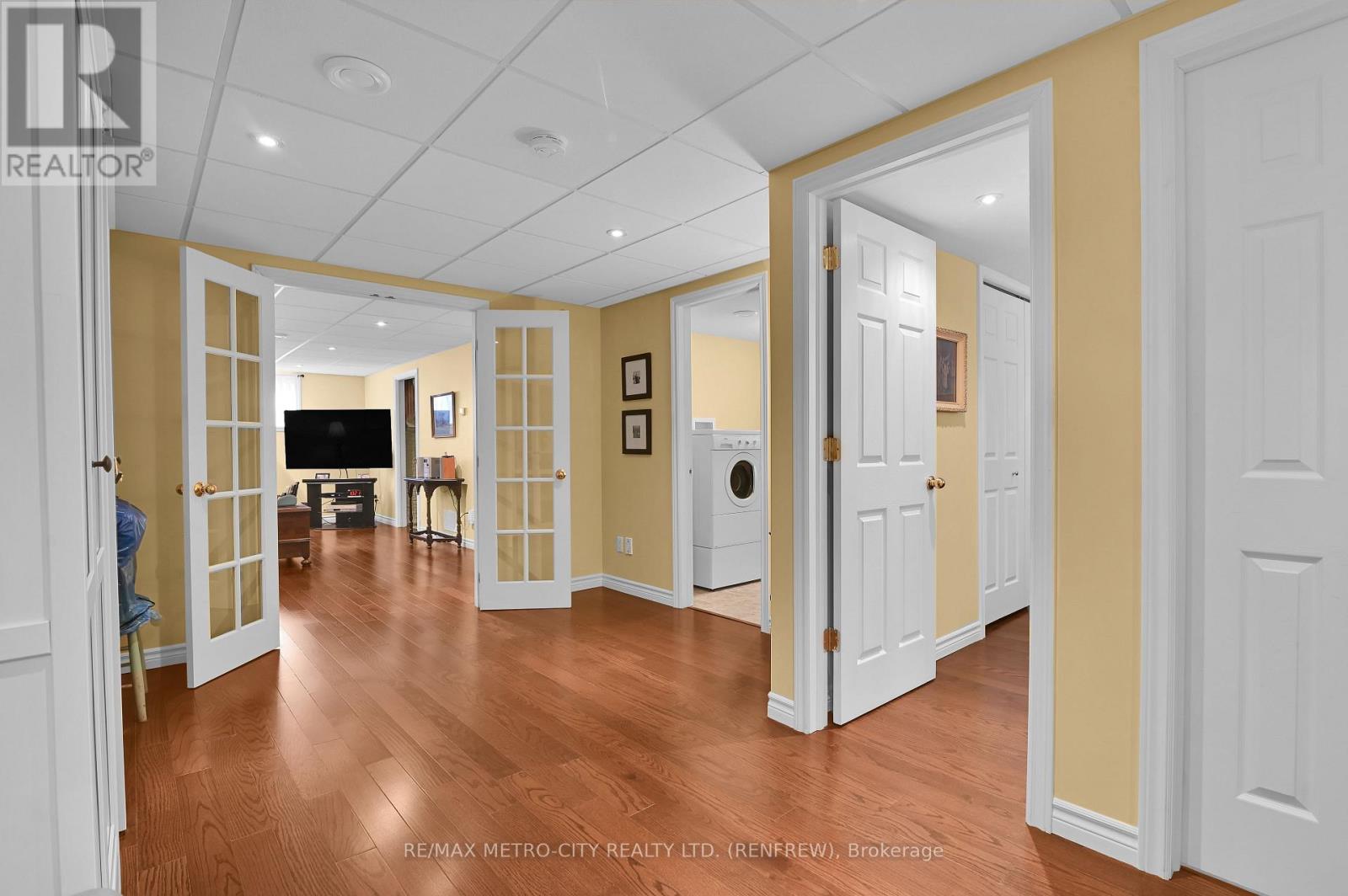 854 EIGHTH STREET - 21