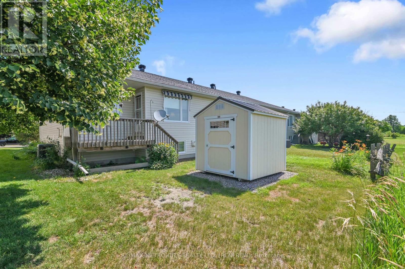 854 EIGHTH STREET - Image 33