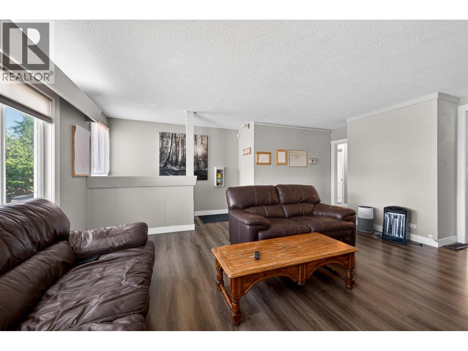 569 FORTUNE Drive - Image 4