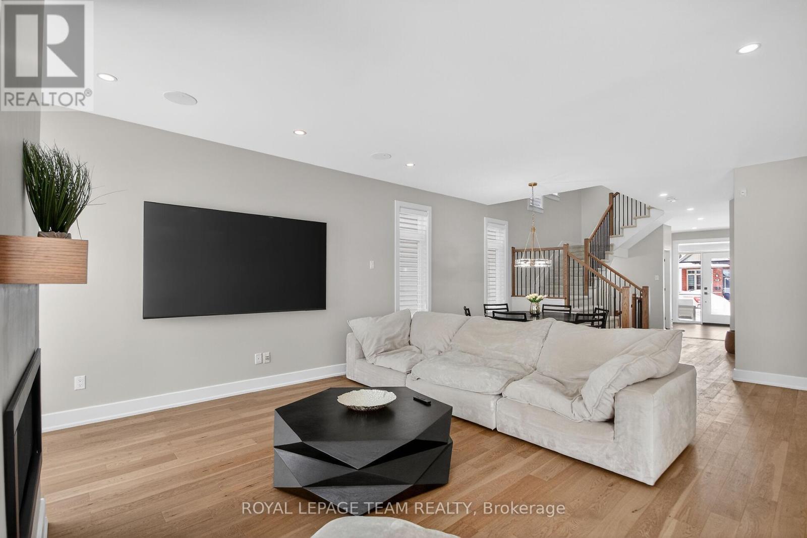 5 Bed, 4 Bath House for Sale in Ottawa – 988 BECKTON HEIGHTS, Ottawa – MLS# X13645952 - Image 38