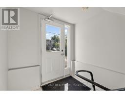 Bedroom 2 - 898 Watson Avenue, Ottawa, ON K2B6B9 Photo 9