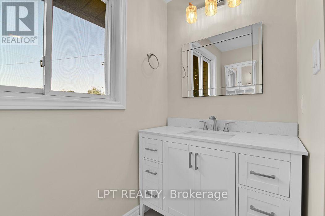 209 BRIDGE STREET N - Image 14