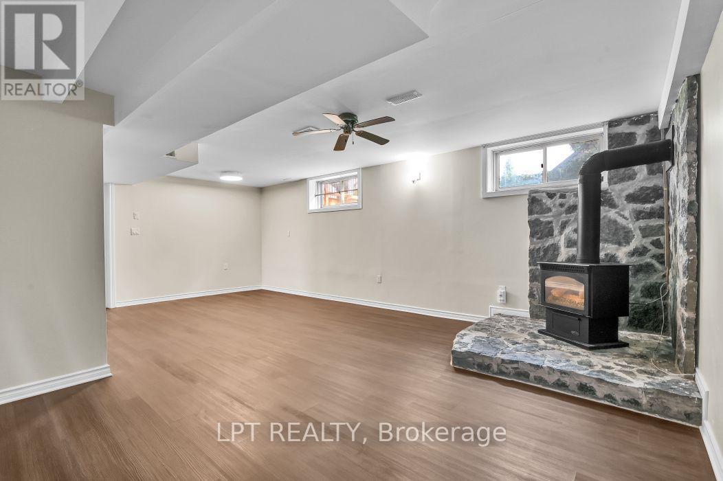 209 BRIDGE STREET N - Image 20