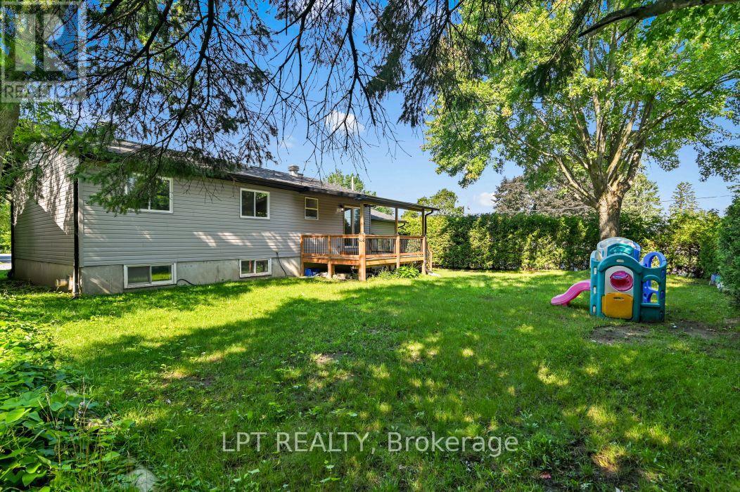 209 BRIDGE STREET N - Image 28