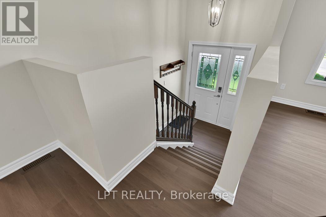209 BRIDGE STREET N - Image 5