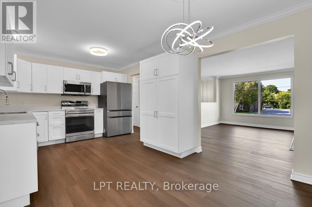 209 BRIDGE STREET N - Image 9