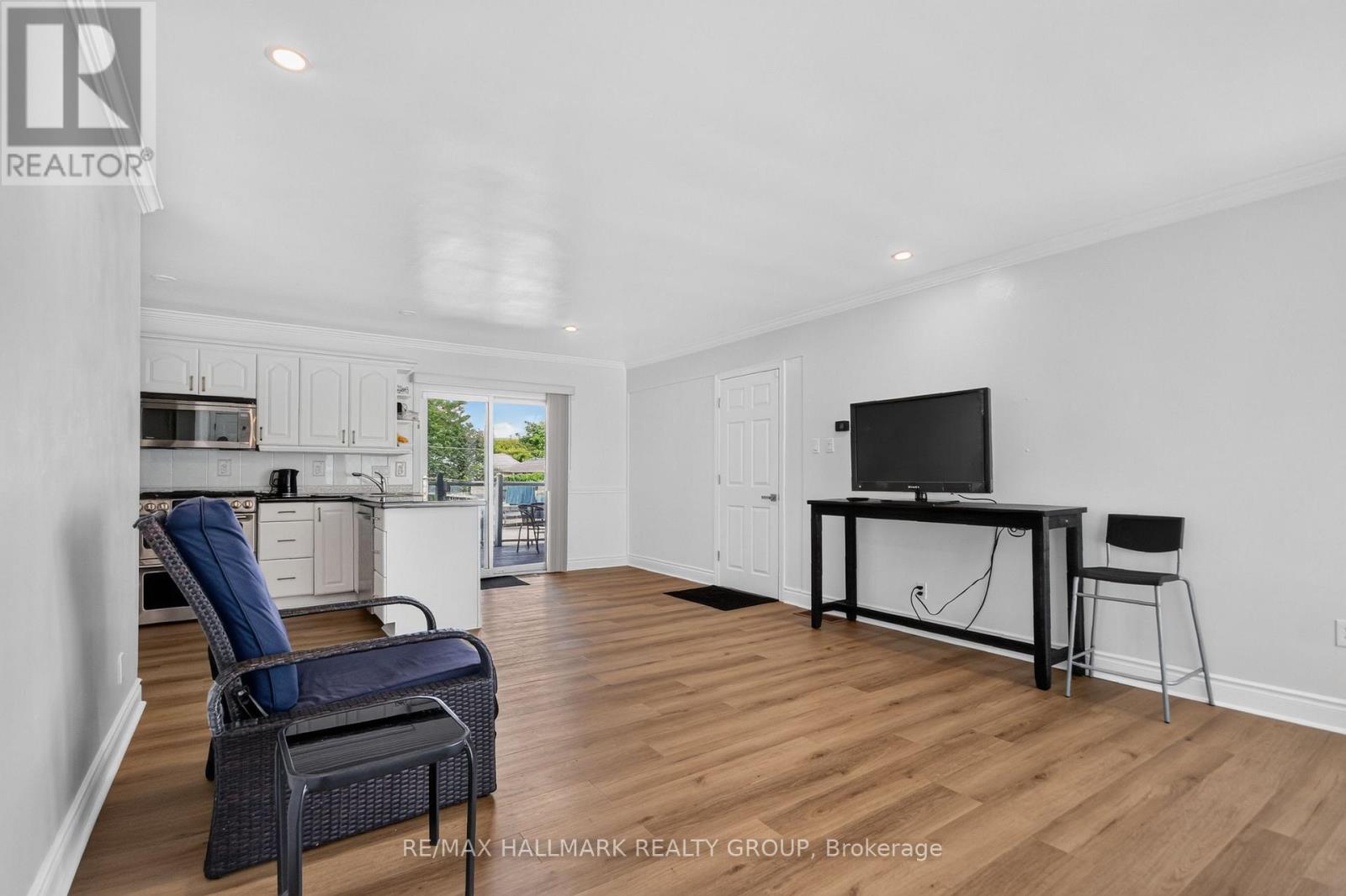 3 Bed, 1 Bath House for Rent in Ottawa – 1125 KENASTON STREET, Ottawa – MLS# X13646034 - Image 10