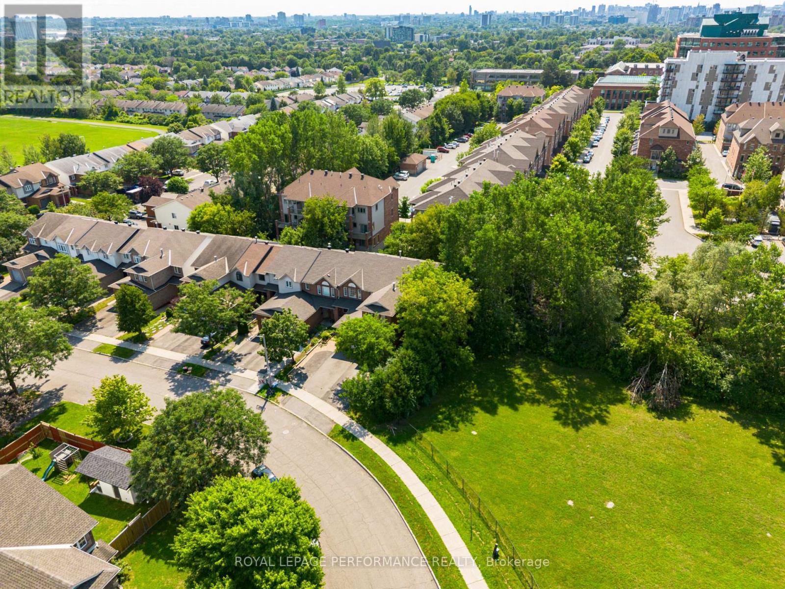 172 CARWOOD CIRCLE - 44