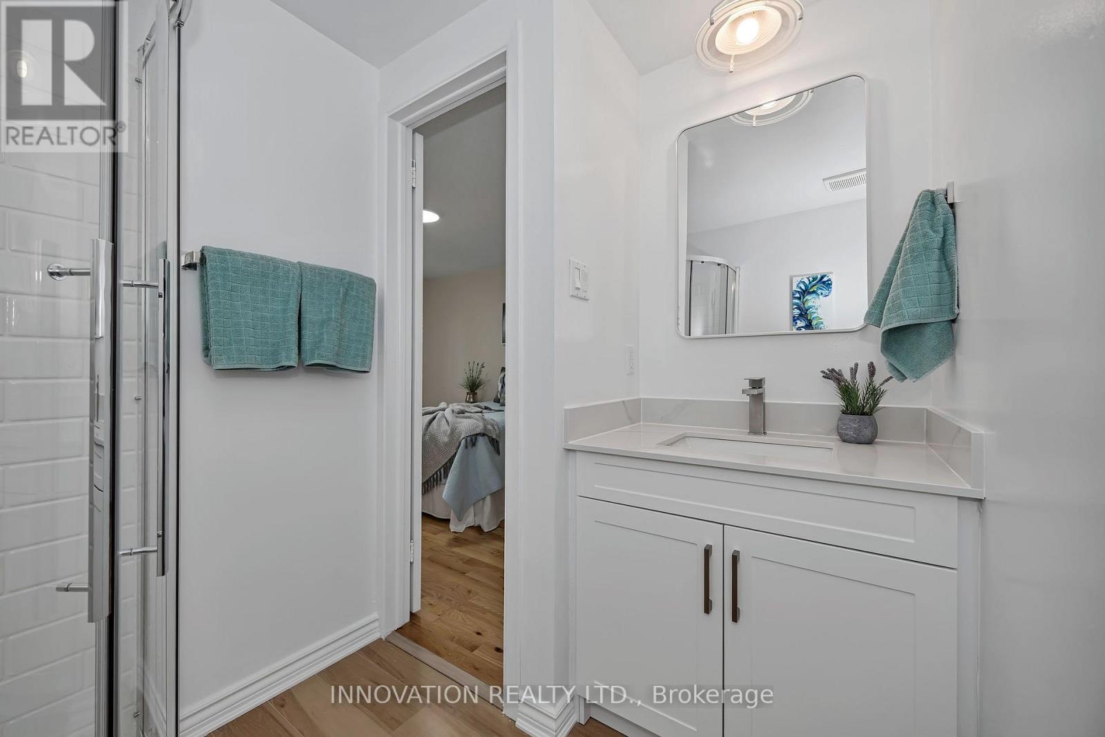 3 Bed, 3 Bath House for Sale in Ottawa – 33 EXETER DRIVE, Ottawa – MLS# X13646062 - Image 23