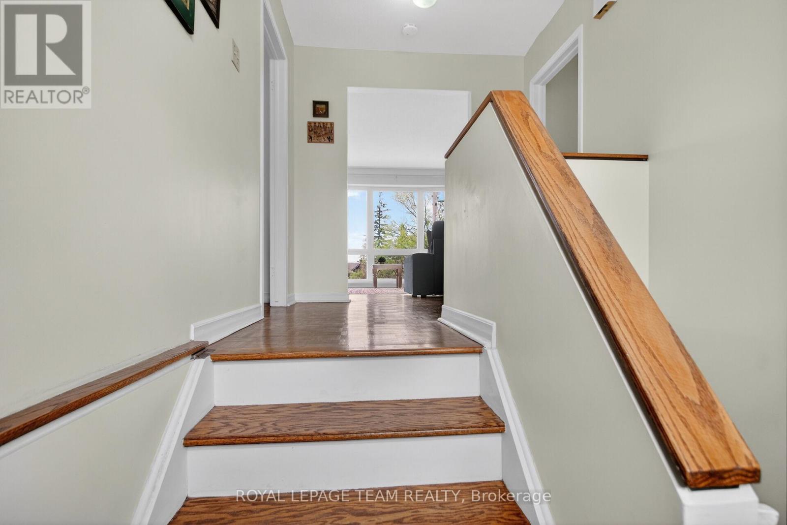 4 Bed, 3 Bath House for Sale in Ottawa – 136 JAMES CUMMINGS AVENUE, Ottawa – MLS# X13646068 - Image 10