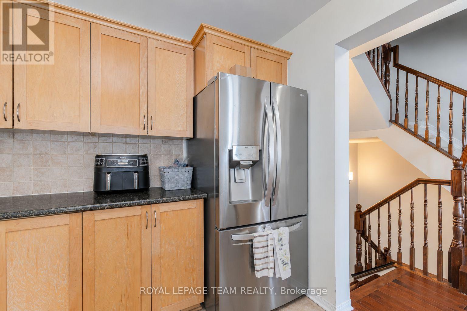 3 Bed, 3 Bath House for Sale in Ottawa – 316 BRYARTON STREET, Ottawa – MLS# X13646112 - Image 13