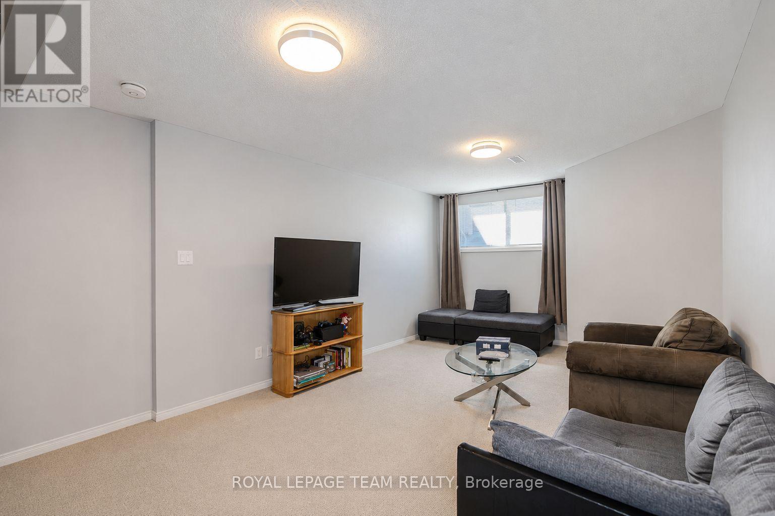 3 Bed, 3 Bath House for Sale in Ottawa – 316 BRYARTON STREET, Ottawa – MLS# X13646112 - Image 25