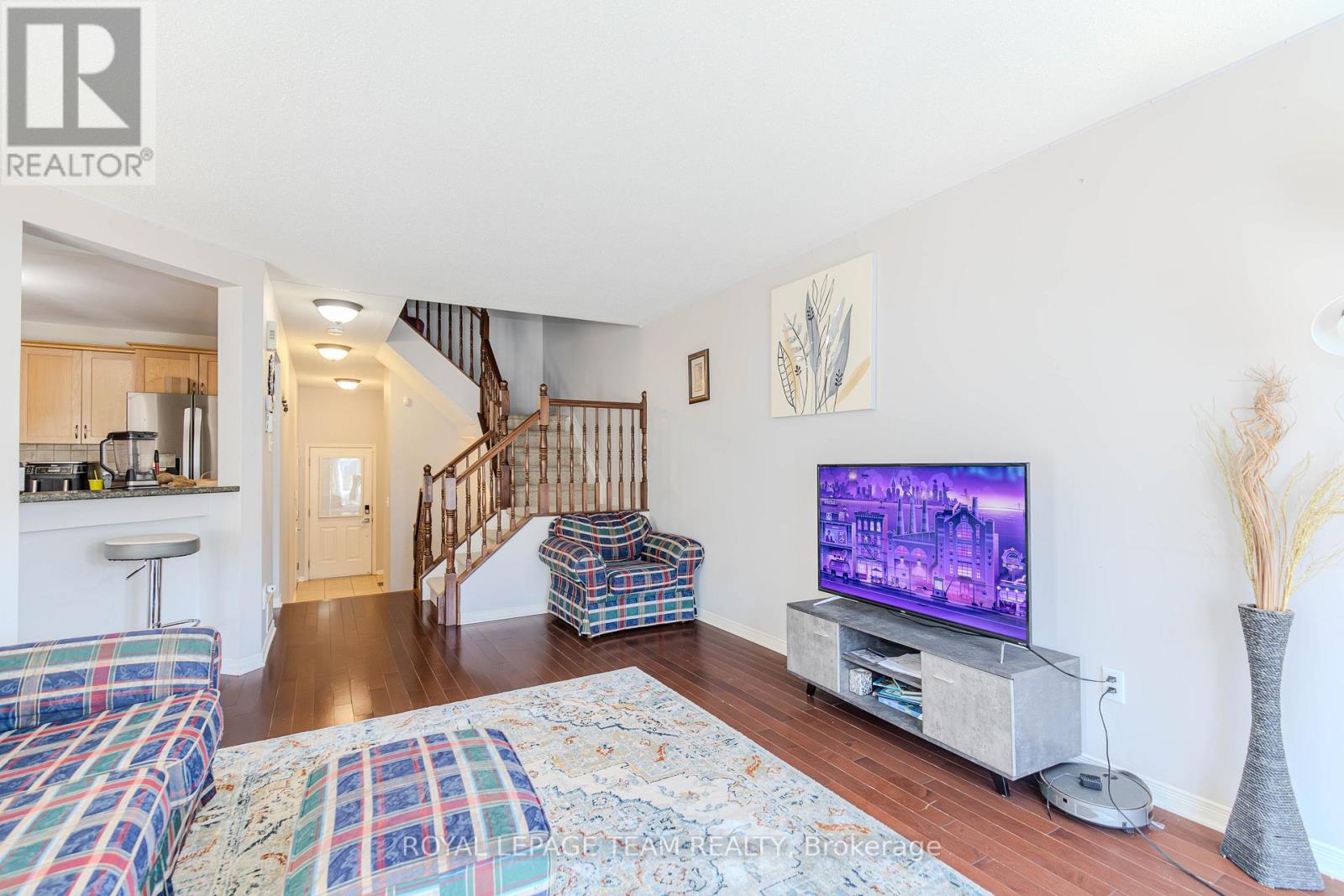 3 Bed, 3 Bath House for Sale in Ottawa – 316 BRYARTON STREET, Ottawa – MLS# X13646112 - Image 7