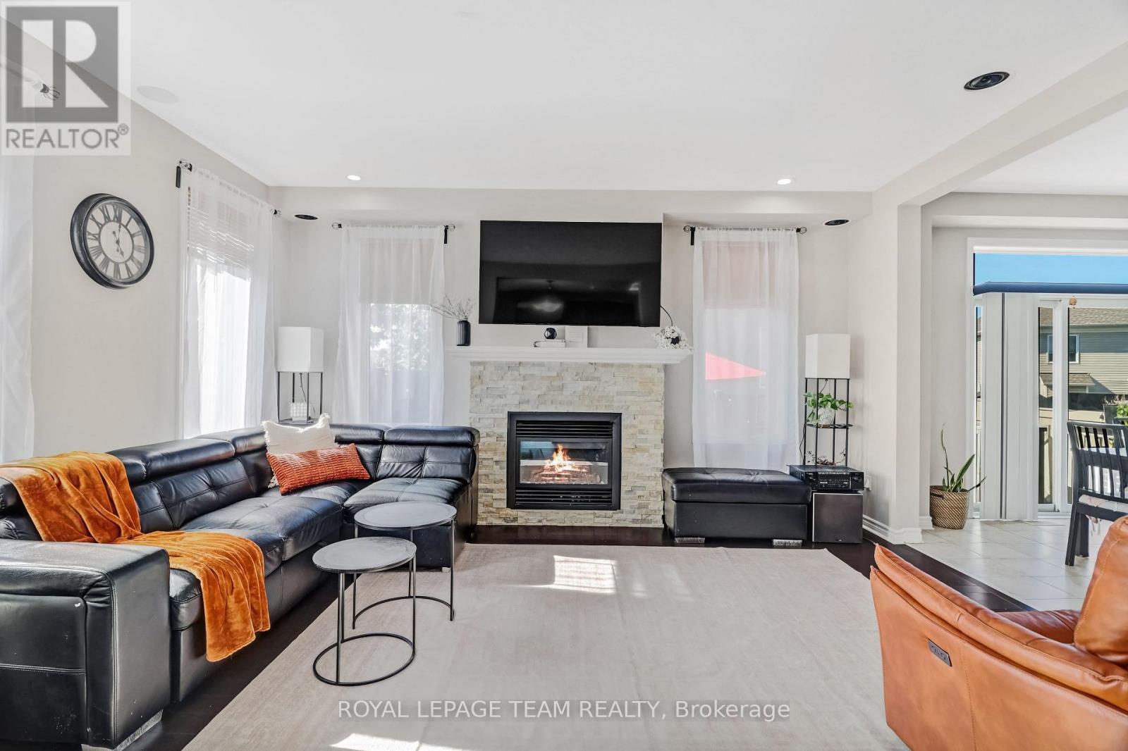 3 STONELEIGH STREET - 10