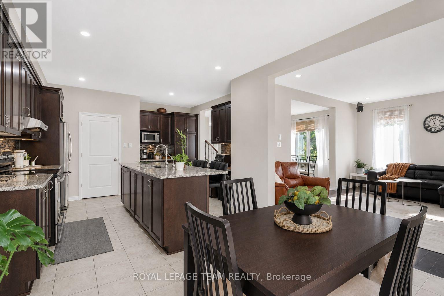 3 STONELEIGH STREET - 15