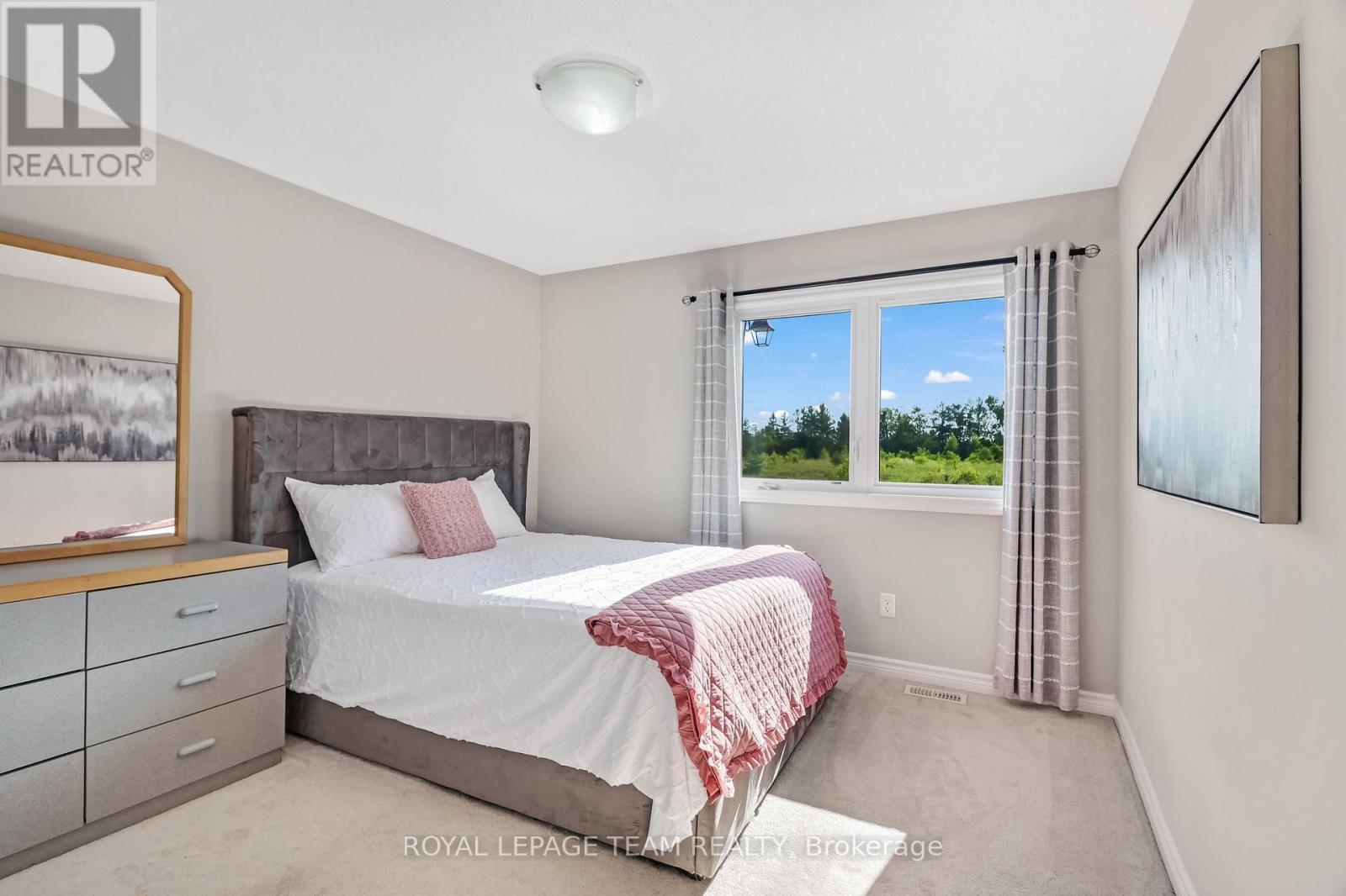 3 STONELEIGH STREET - 27
