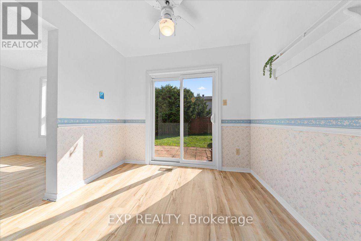 77 WATERTON CRESCENT - 17