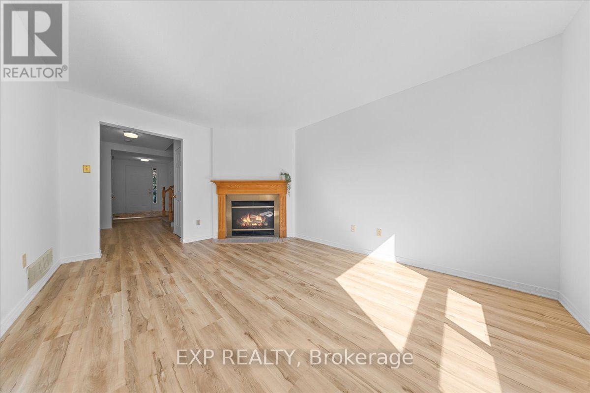 77 WATERTON CRESCENT - 20