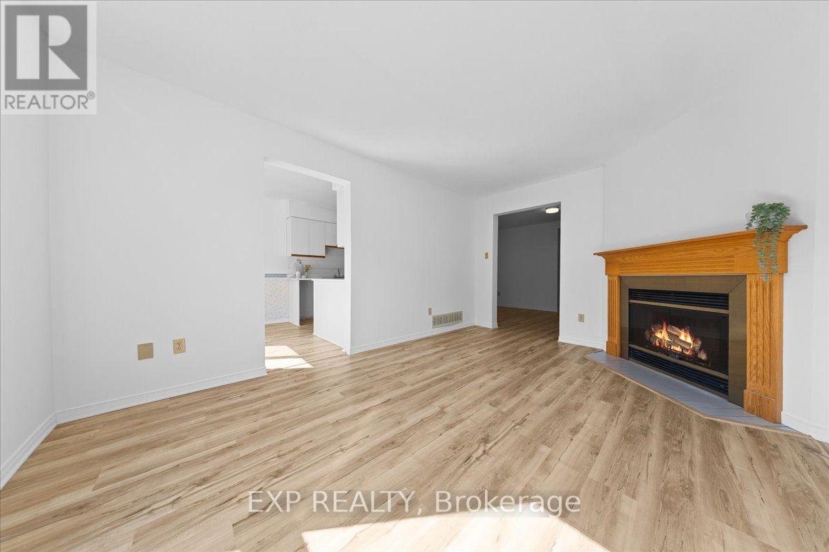 77 WATERTON CRESCENT - 23