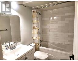 19 Brass Drive, Richmond Hill, ON L4E4T3 Photo 9