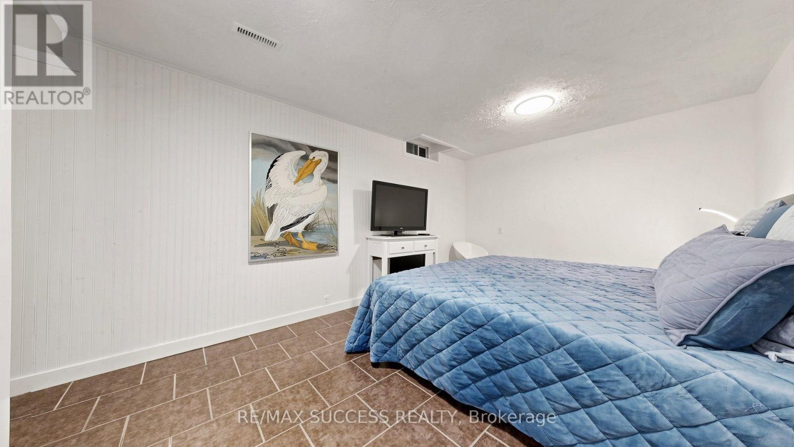#66 1200 WALDEN CIRCLE - 38
