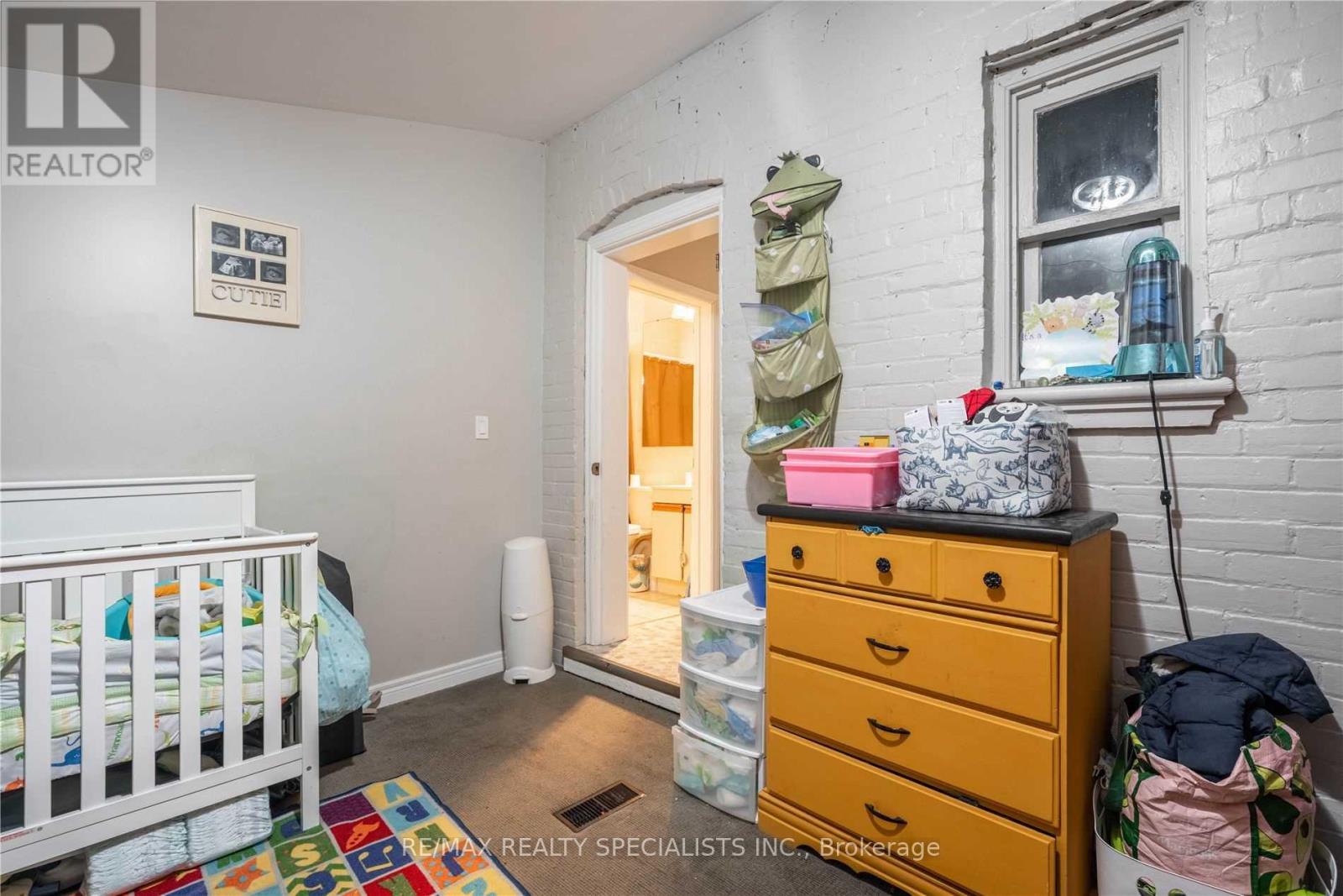 114 PEARL STREET - 33