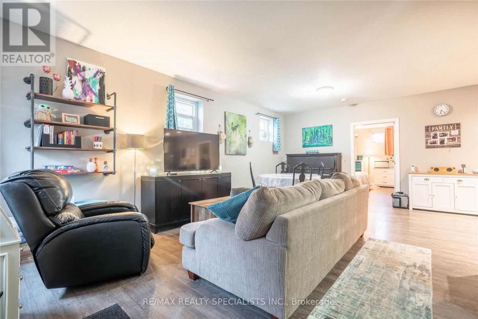 114 PEARL STREET - 5