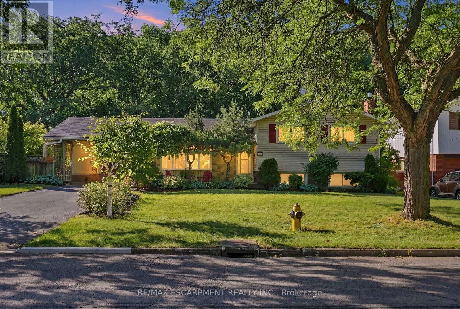 31 VALERIE DRIVE - 2