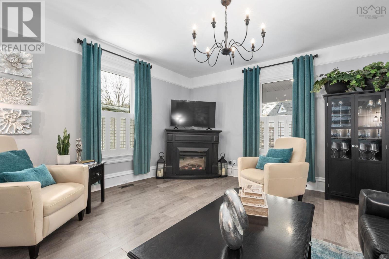 Property 7 of 42 of 154 Chestnut Street