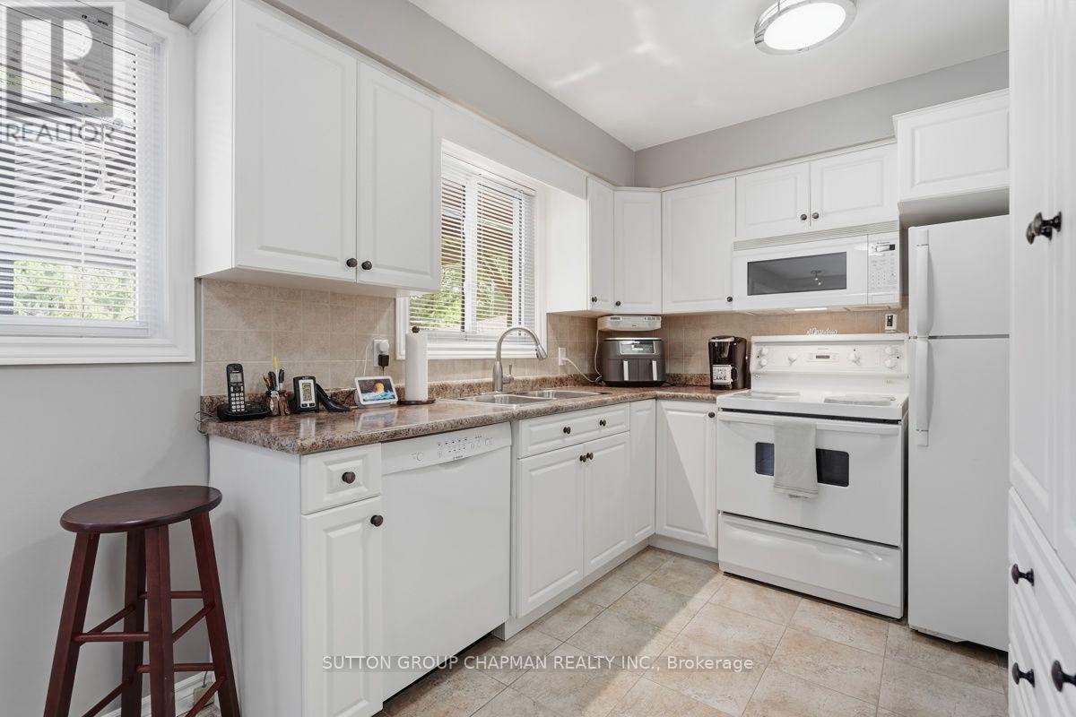 68 HAWKESBURY AVENUE - Image 23