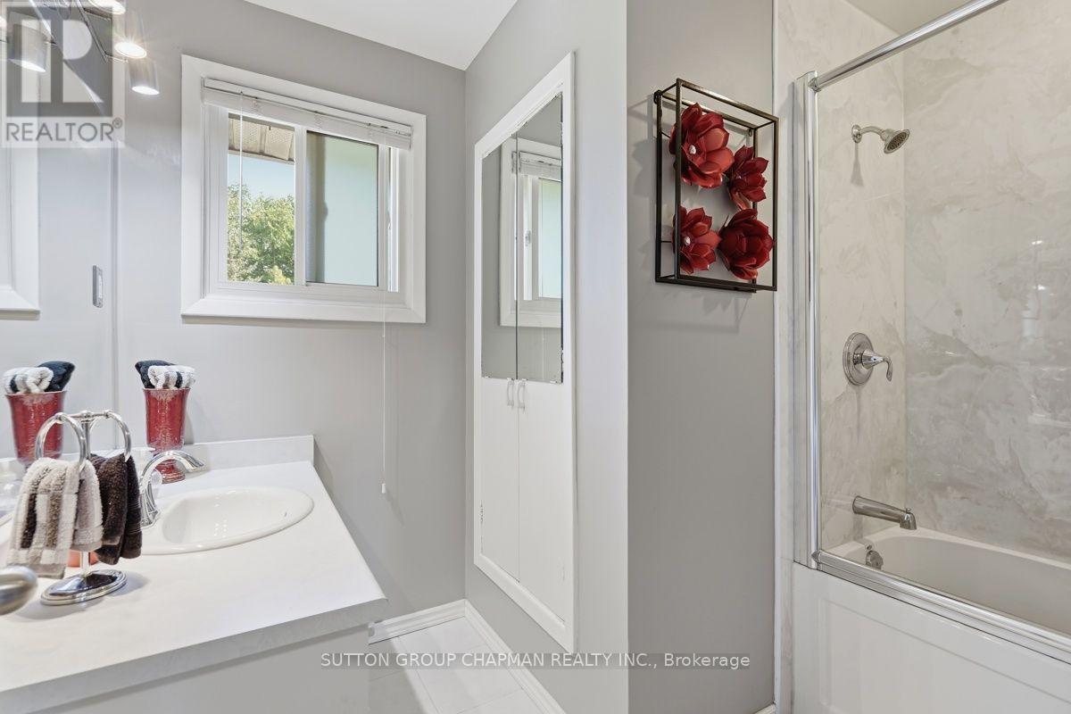 68 HAWKESBURY AVENUE - Image 30