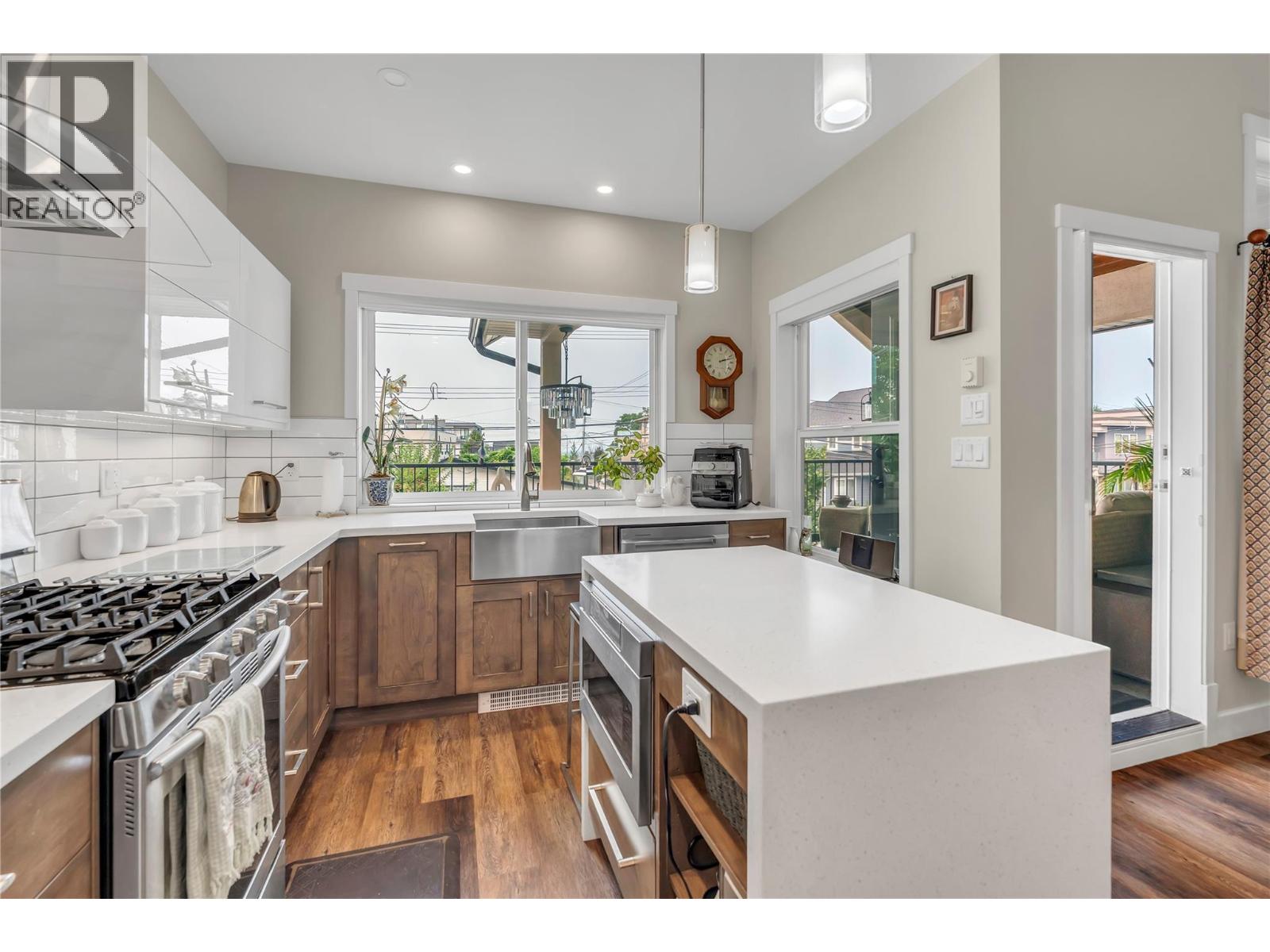 201 442 ALEXANDER AVE Avenue, Penticton
