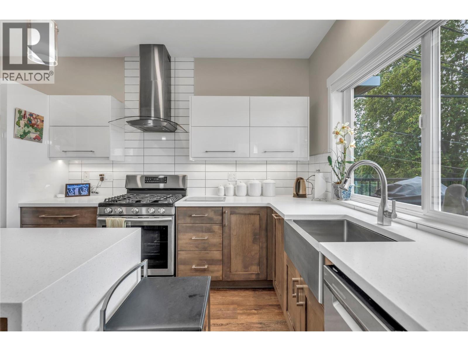 201 442 ALEXANDER AVE Avenue, Penticton