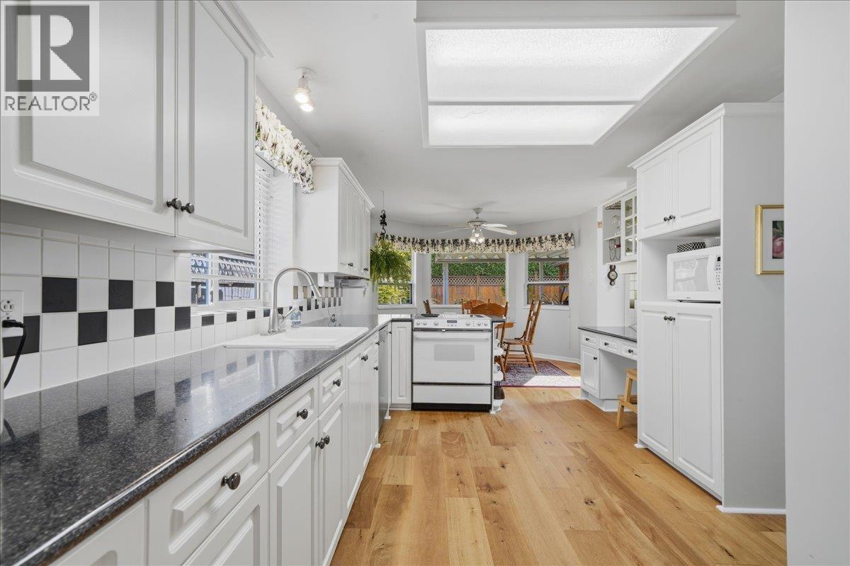 3 Bed, 2 Bath House for Sale in Delta – 1738 GOLF CLUB DRIVE, Delta – MLS# R3153086 - Image 8