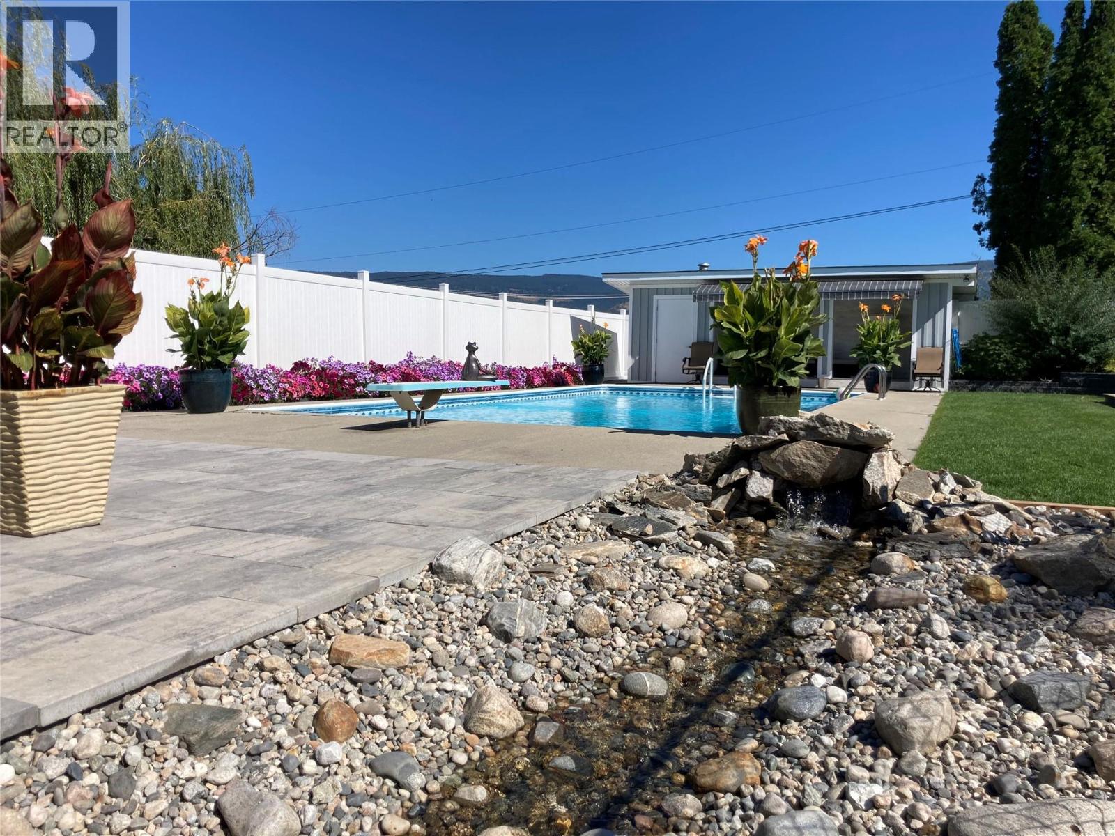 201 Mail Road - Image 35