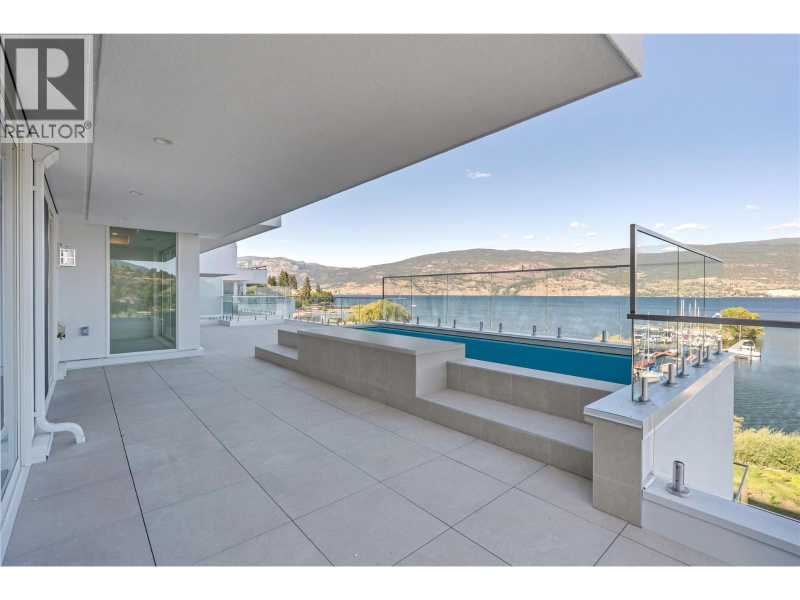 13415 Lakeshore Drive S Unit# 401, Summerland
