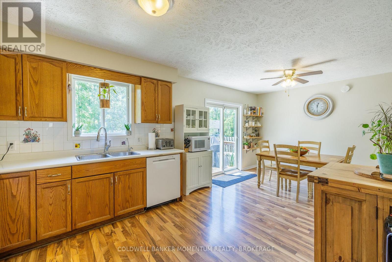 815 DOMINION ROAD - Image 17