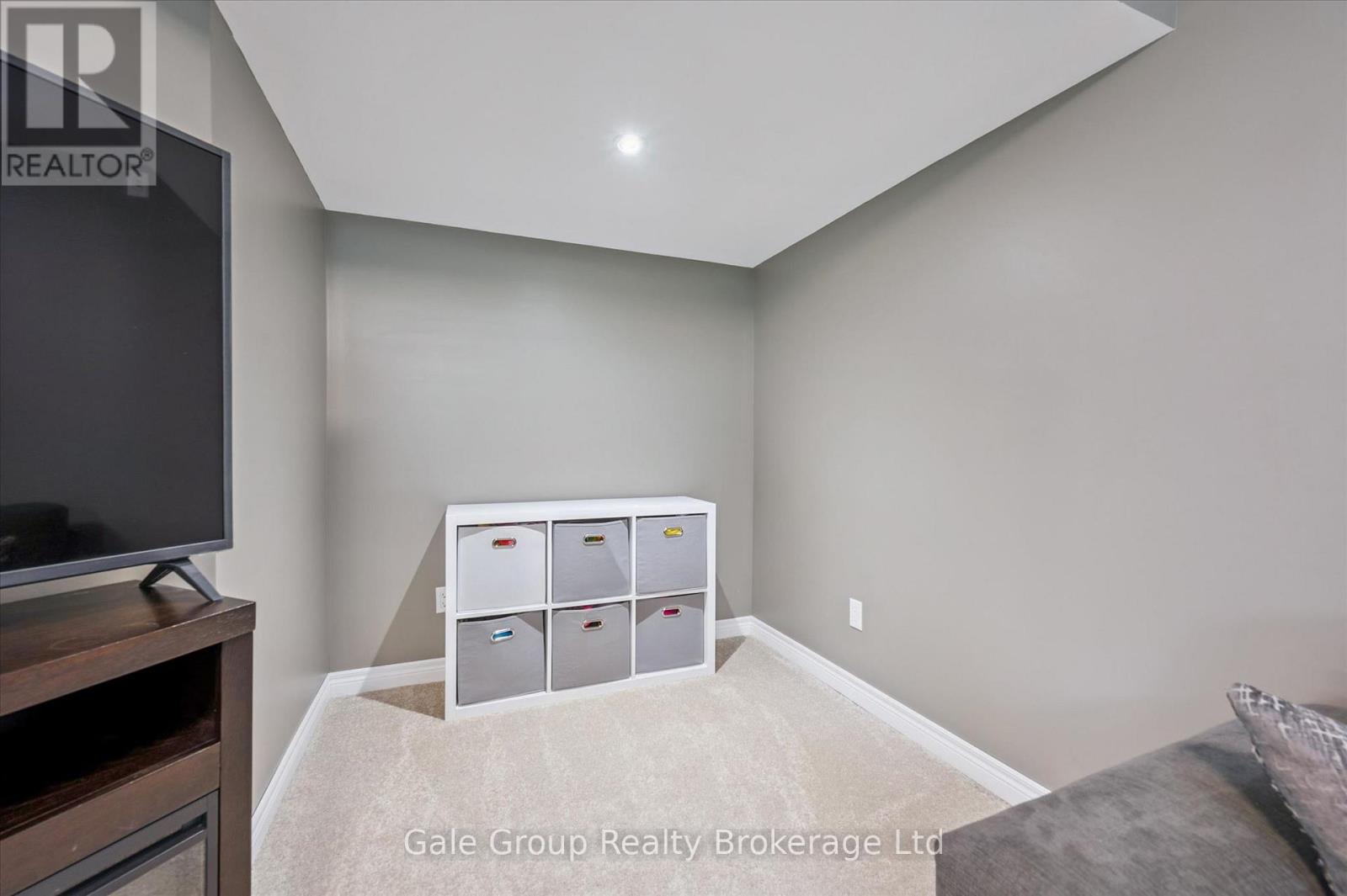 116 GIBBONS DRIVE - Image 32
