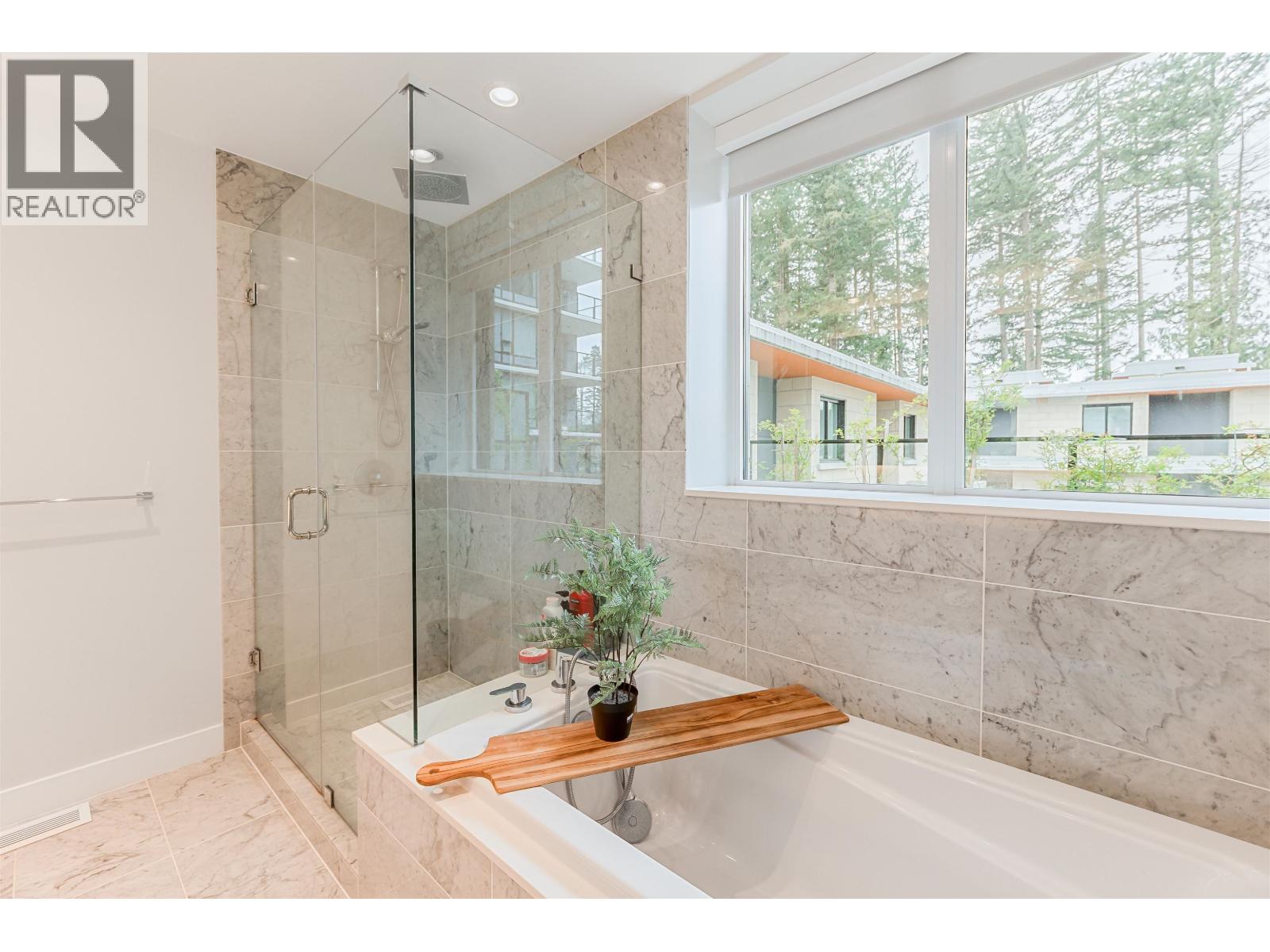 4 Bed, 4 Bath House for Sale in Vancouver – 5336 UNIVERSITY BOULEVARD, Vancouver – MLS# R3153351 - Image 14