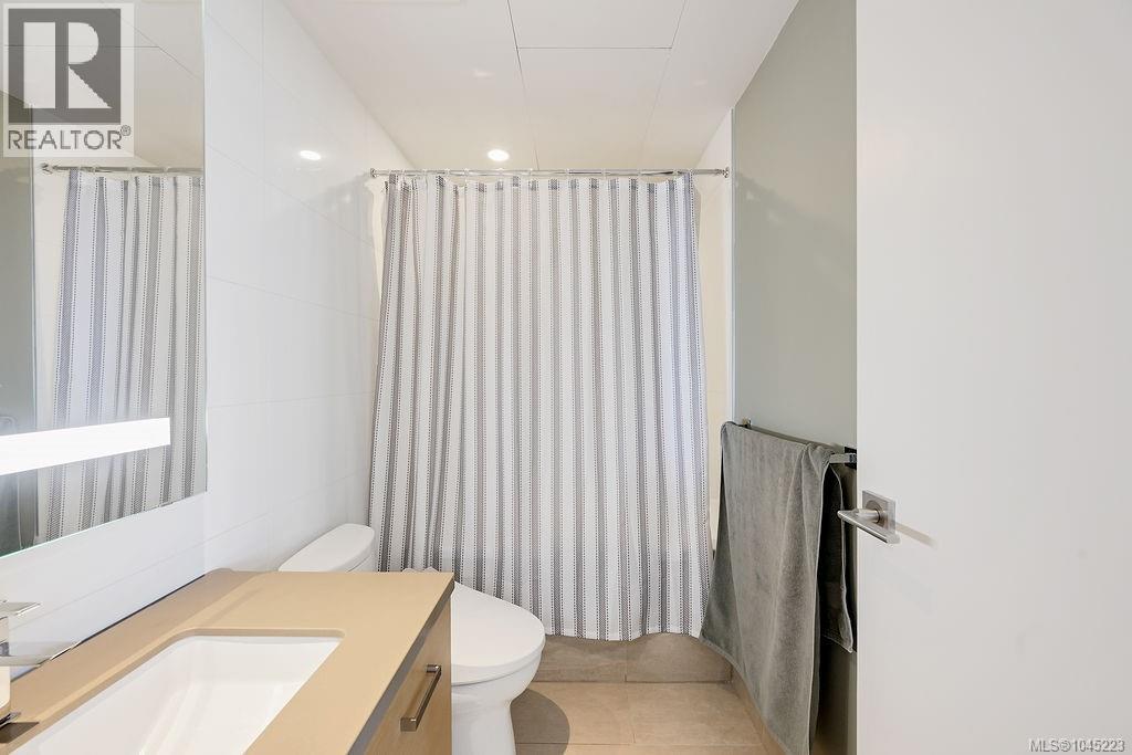1404 83 Saghalie Road, Victoria